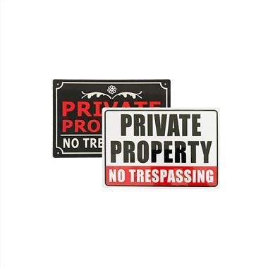 Aizliegts iekļūt privātīpašuma zīmēs