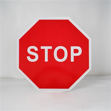 Ielas ceļa pieturas atstarojoša zīme